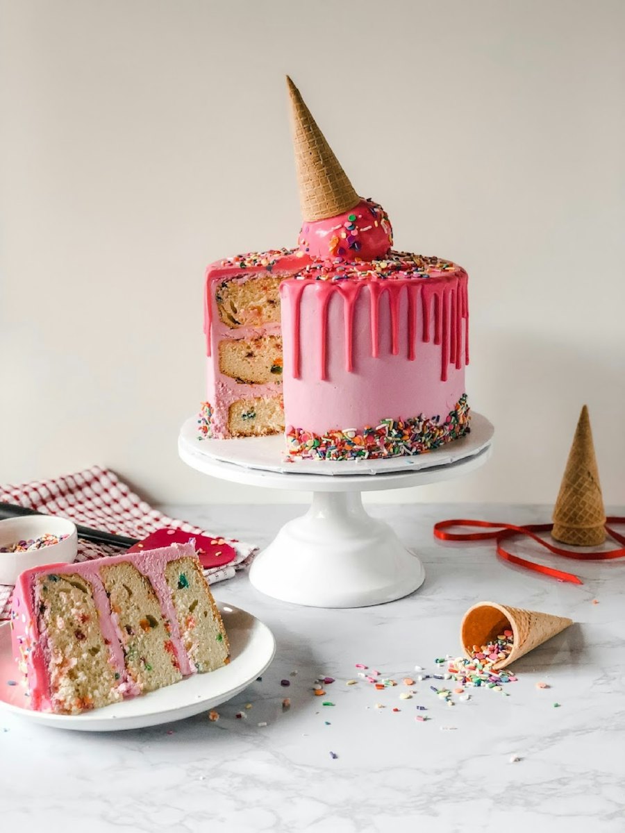 Cake + bloom pairings that work